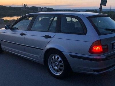 Second-hand BMW 318 143 CP (105 kW) 2003 Argintiu Break