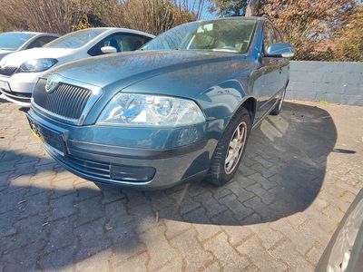 Gebraucht Skoda Octavia Ambiente 102 PS (75 kW) 2005 Grau Limousine