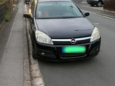 Gebraucht Opel Astra 90 PS (66 kW) 2005 Schwarz Limousine