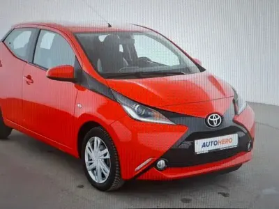 Brugt Toyota Aygo X-play 69 HK (50 kW) 2016 Rød Hatchback