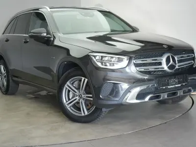 Gebraucht Mercedes GLC300e 320 PS (235 kW) 2020 Grau SUV