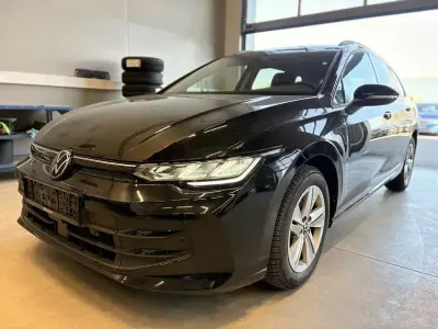 Gebraucht VW Golf VIII Life 116 PS (85 kW) 2025 Schwarz Kombi