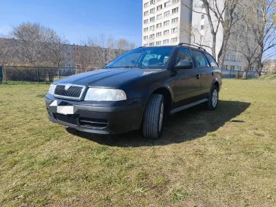Używany Skoda Octavia Tour 102 KM (75 kW) 2007 Czarny Kombi