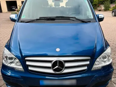 Gebraucht Mercedes Viano 224 PS (164 kW) 2011 Blau Van / Kleinbus
