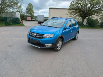 Gebraucht Dacia Sandero Stepway Ambiance 90 PS (66 kW) 2015 Blau Limousine