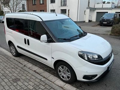 Gebraucht Fiat Doblò 101 PS (74 kW) 2022 Weiß Van / Kleinbus
