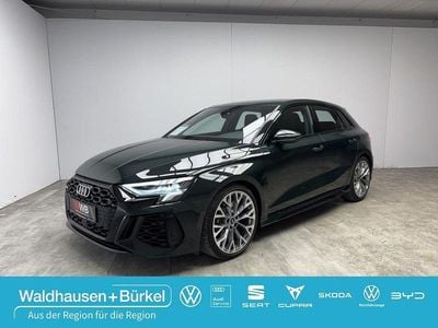 Gebraucht Audi RS3 Sport 400 PS (294 kW) 2023 Verde british racing green (fe Limousine