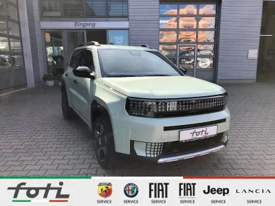 Nuova Fiat Grande Panda La Prima 101 CV (74 kW) 2025 Blu Utilitaria