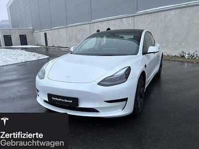 Weiß Gebraucht 2021 Tesla Model 3 Standard Range Limousine | 23.400 € (Fairer Preis)