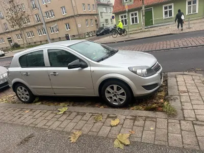 Gebraucht Opel Astra 115 PS (84 kW) 2008 Grau Limousine