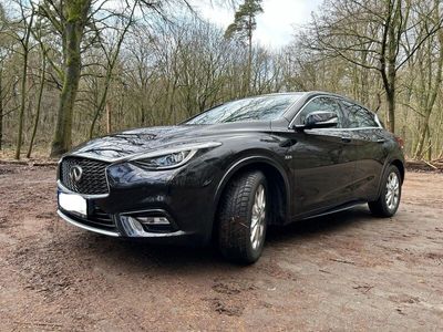 gebraucht Infiniti Q30 2.2d DCT PREMIUM TECH *MERCEDES GLA*LEDER