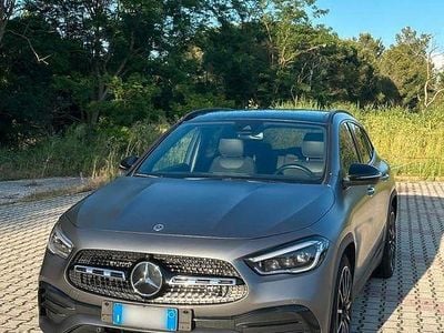 Mercedes GLA220