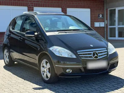 Second-hand Mercedes A150 Avantgarde 95 CP (69 kW) 2009 Negru Hatchback