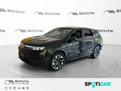 Neu Opel Grandland X 156 kW (213 PS) 2026 Lackierung schwarz perla nera/typ aussenverkleidung metalliclackierung SUV