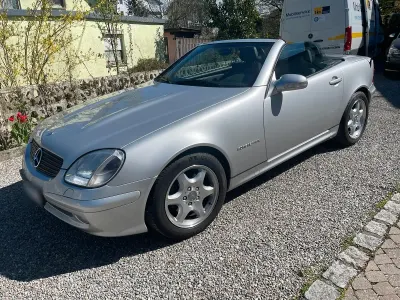 Gebraucht Mercedes SLK230 197 PS (144 kW) 2003 Silber Cabrio