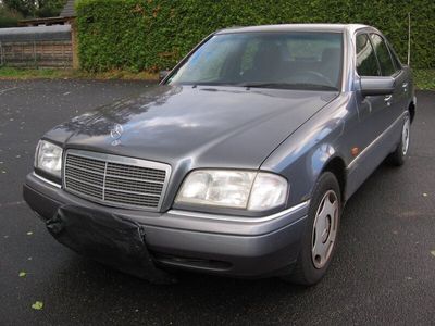 Mercedes C180