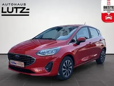 Gebraucht Ford Fiesta Titanium 101 PS (74 kW) 2022 Racerot Kleinwagen