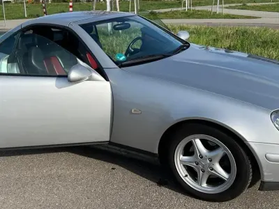 Gebraucht Mercedes SLK230 193 PS (141 kW) 1999 Silber Cabrio