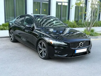 Gebraucht Volvo S60 R-Design 320 PS (235 kW) 2019 Schwarz Limousine