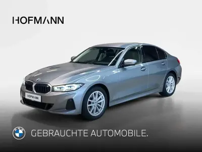 Gebraucht BMW 318 Sport Line 150 PS (110 kW) 2023 Skyscraper grau metallic Limousine