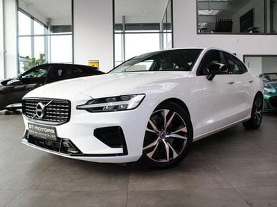 Weiß Gebraucht 2022 Volvo S60 R-Design Limousine | 24.900 € (Fairer Preis)