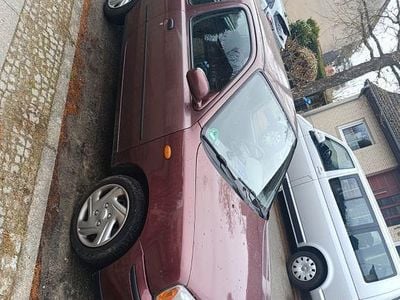 Gebraucht Nissan Micra 60 PS (44 kW) 2000 Rot Kleinwagen