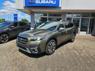 Gebraucht Subaru Outback Platinum 169 PS (124 kW) 2026 Autumn green metallic Kombi
