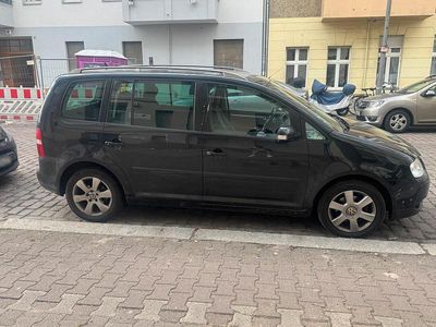 Gebraucht VW Touran 90 PS (66 kW) 2004 Schwarz Van / Kleinbus