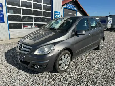 Gebraucht Mercedes B180 116 PS (85 kW) 2010 Grau Van / Kleinbus