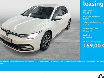 Second-hand VW Golf VIII Active 150 CP (110 kW) 2022 Alb Berlinǎ