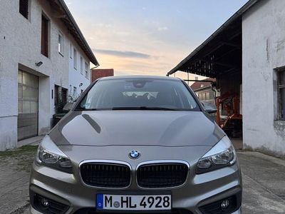 Gebraucht BMW 216 Gran Tourer 116 PS (85 kW) 2017 Braun Van / Kleinbus