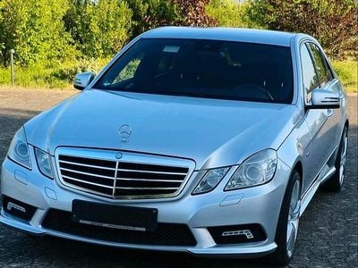 Grau Gebraucht 2010 Mercedes 190 AMG Limousine | 9.800 €