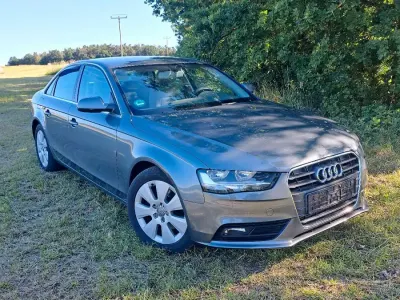 Gebraucht Audi A4 170 PS (125 kW) 2012 Grau Limousine