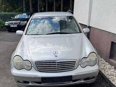 Silber Gebraucht 2000 Mercedes C180 Elegance Limousine | 2.400 € (Teuer)