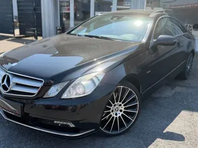 Gebraucht Mercedes E350 292 PS (214 kW) 2009 Schwarz Coupé