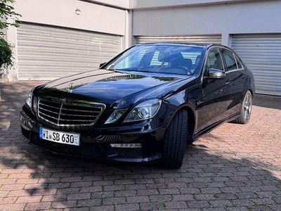 Gebraucht Mercedes E63 AMG AMG 525 PS (386 kW) 2011 Schwarz Limousine
