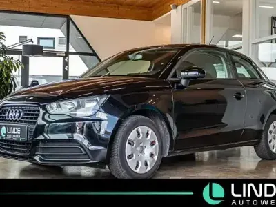 Gebraucht Audi A1 Attraction 122 PS (89 kW) 2011 Brillantschwarz Kleinwagen