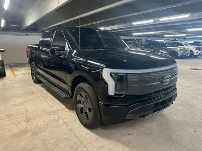 Gebraucht Ford F-150 Lariat 427 kW (581 PS) 2025 Agate black metallic Pickup