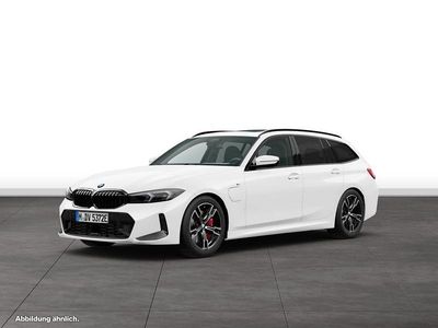 Usata BMW 330e M Sport 292 CV (214 kW) 2025 Bianco Station wagon