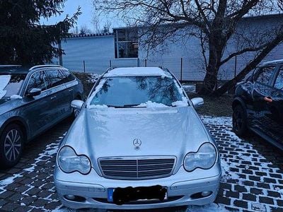 Gebraucht Mercedes C180 Classic 143 PS (105 kW) 2003 Silber Kombi