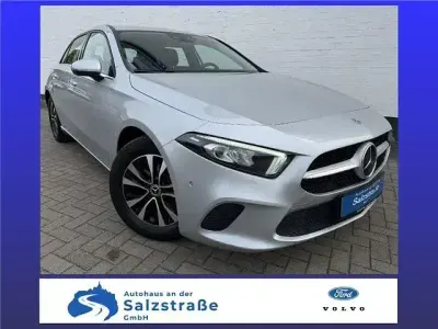 Gebraucht Mercedes A200 150 PS (110 kW) 2021 Iridiumsilber  metalliclack Limousine