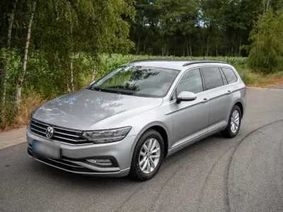 Gebraucht VW Passat 150 PS (110 kW) 2019 Grau Kombi
