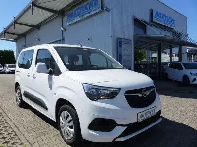 Gebraucht Opel Combo Life 102 PS (75 kW) 2021 Weiß Limousine