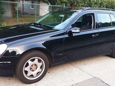Gebraucht Mercedes E200 163 PS (119 kW) 2006 Schwarz Kombi