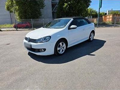 Usata VW Golf Cabriolet 150 CV (110 kW) 2016 Bianco Cabrio