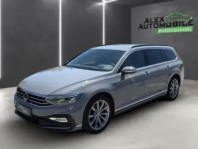Gebraucht VW Passat Business 200 PS (147 kW) 2023 Mondsteingrau Kombi