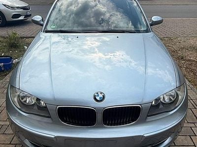 Gebraucht BMW 116 122 PS (89 kW) 2008 Grau Kleinwagen