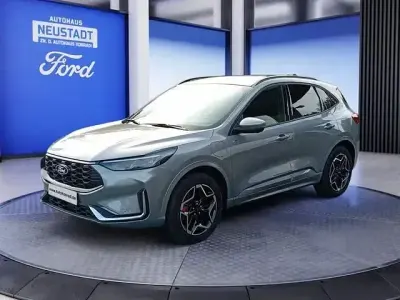 Gebraucht Ford Kuga ST-Line X 242 PS (177 kW) 2024 Solar silver metallic SUV