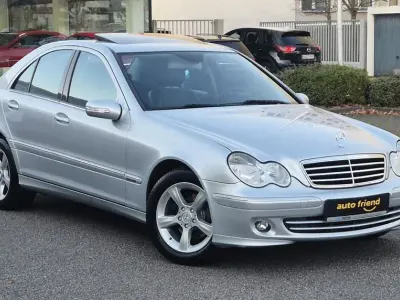 Gebraucht Mercedes C220 Avantgarde 150 PS (110 kW) 2005 Iridiumsilber Limousine