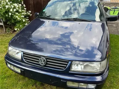 Gebraucht VW Passat 101 PS (74 kW) 1996 Blau Kombi